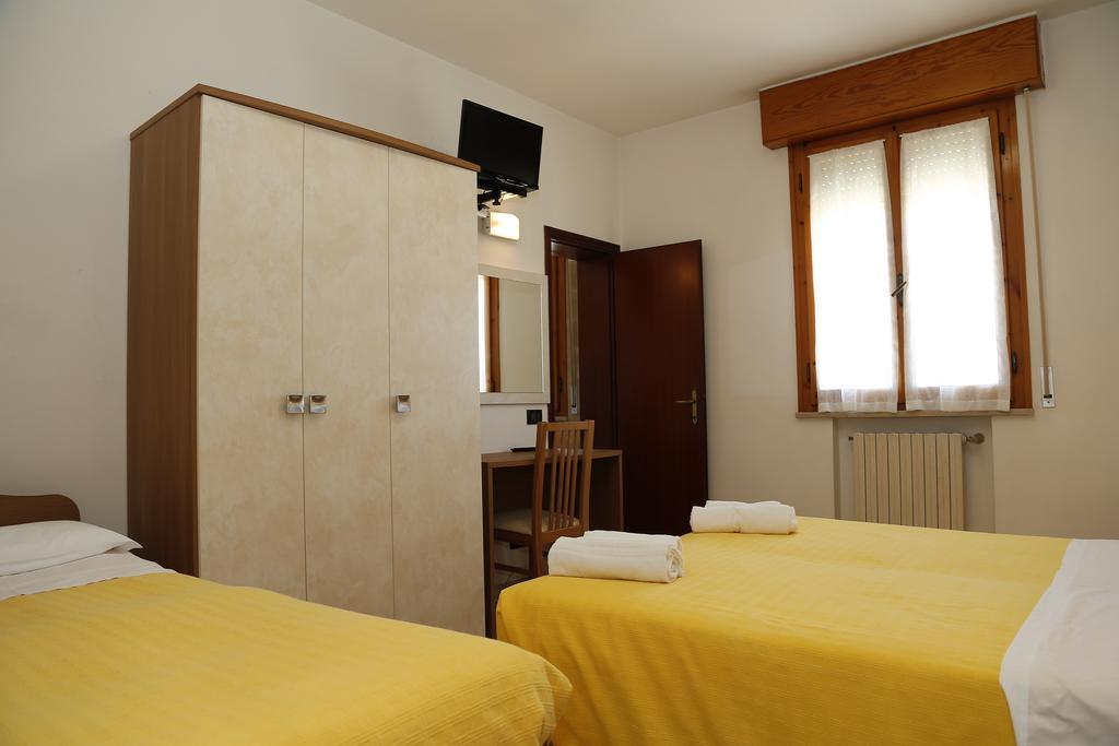 Standard Triple Room,397464666:JPEG