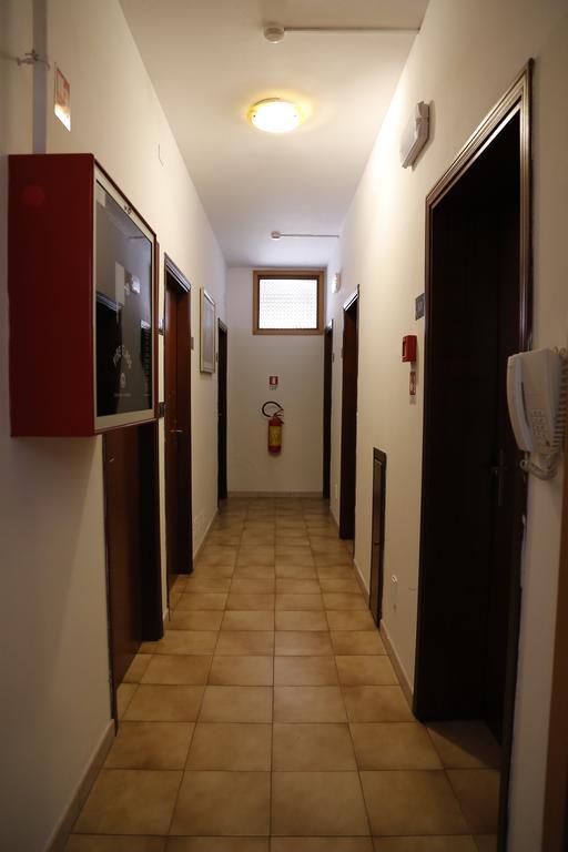 Small Twin Room,1096923372:JPEG